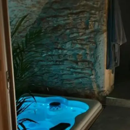Jaccuzi&spa Des Caves Stanislas