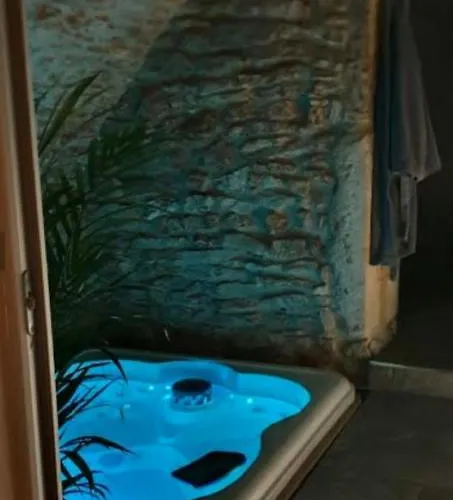 Jaccuzi&spa Des Caves Stanislas